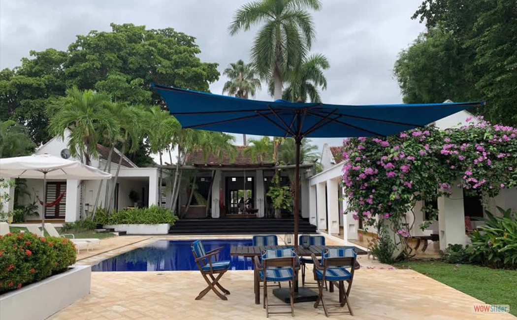 10_piscina_fachada