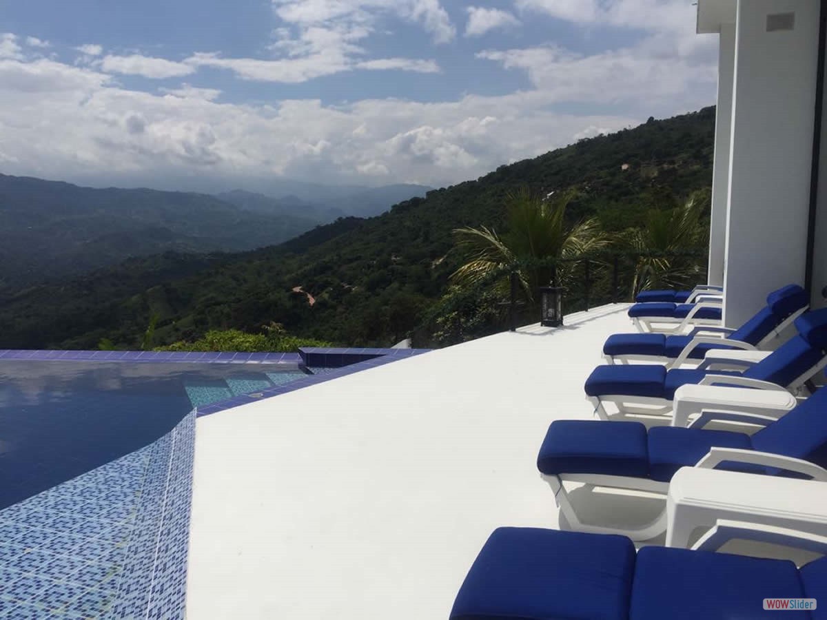 5_piscina_asoleadoras_2
