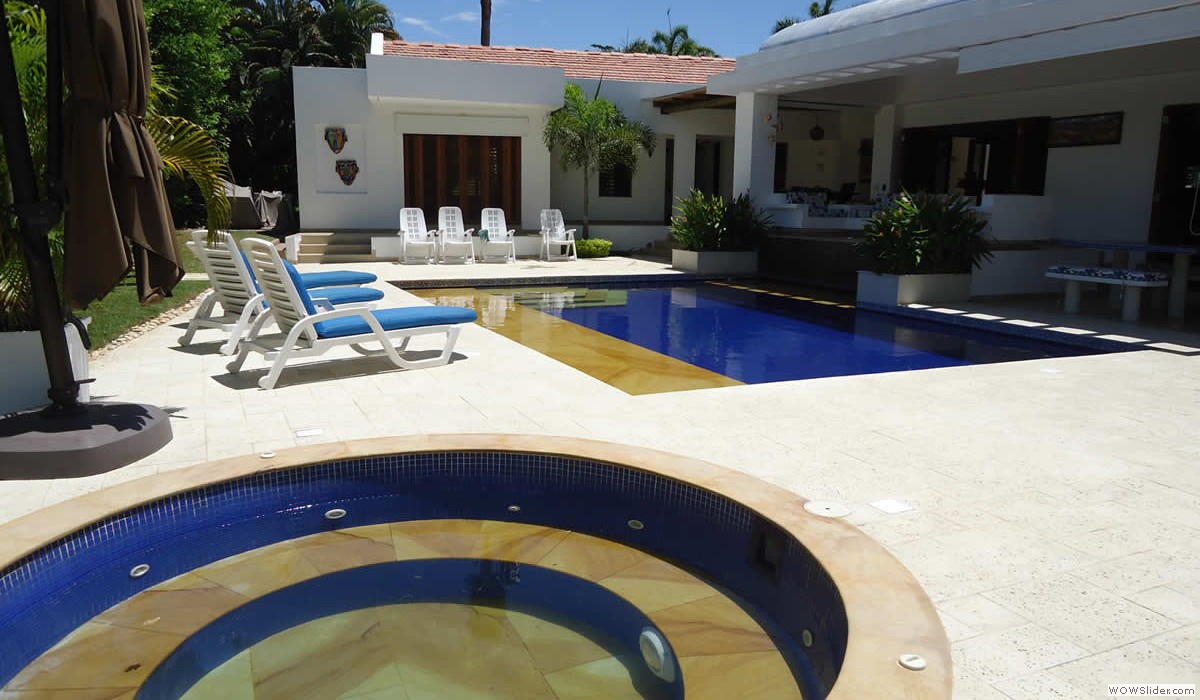 9_jacuzzi_piscina